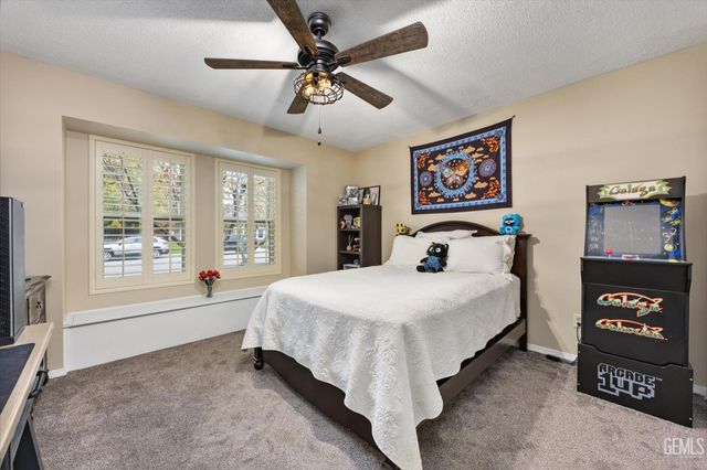 1503 Calle Hermosa, Bakersfield, CA 93309