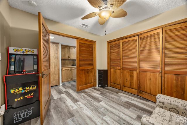 1503 Calle Hermosa, Bakersfield, CA 93309