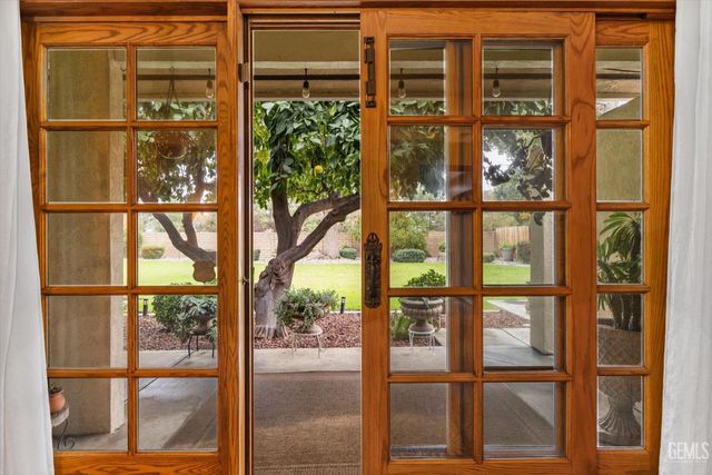 1503 Calle Hermosa, Bakersfield, CA 93309