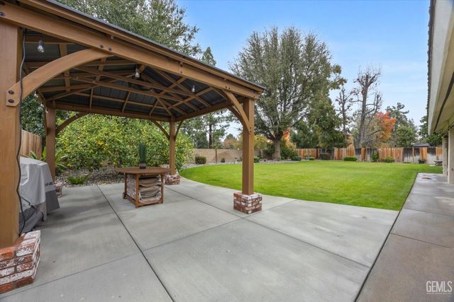 1503 Calle Hermosa, Bakersfield, CA 93309