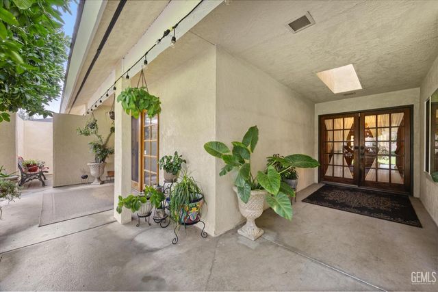 1503 Calle Hermosa, Bakersfield, CA 93309