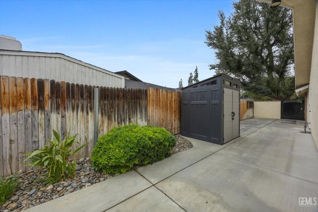 1503 Calle Hermosa, Bakersfield, CA 93309