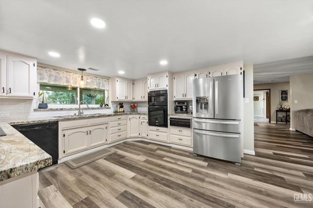 1503 Calle Hermosa, Bakersfield, CA 93309