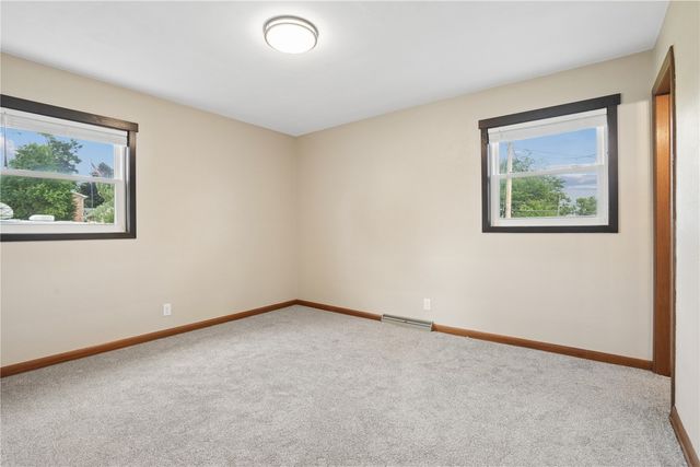 119 La Salle Drive SW, Cedar Rapids, IA 52404