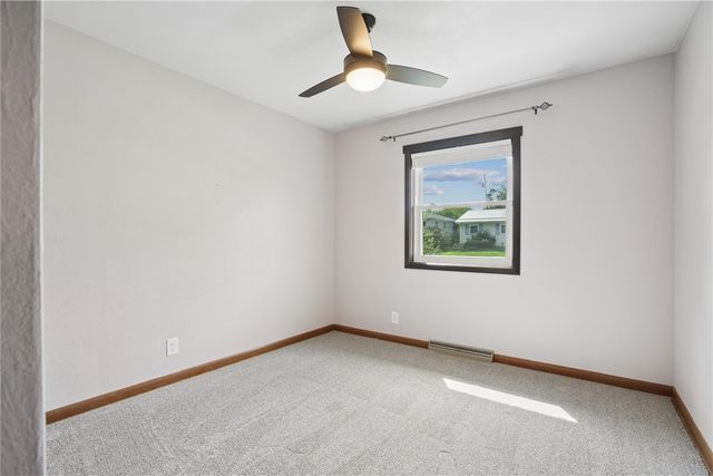 119 La Salle Drive SW, Cedar Rapids, IA 52404