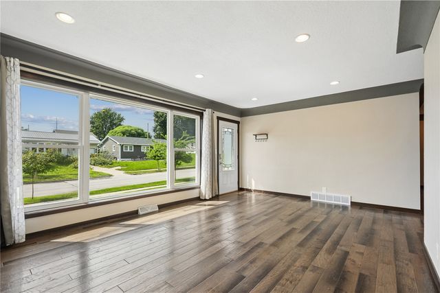 119 La Salle Drive SW, Cedar Rapids, IA 52404