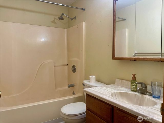 311 Cedar Court, Winlock, WA 98596