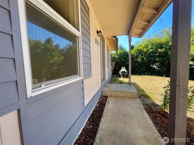 311 Cedar Court, Winlock, WA 98596