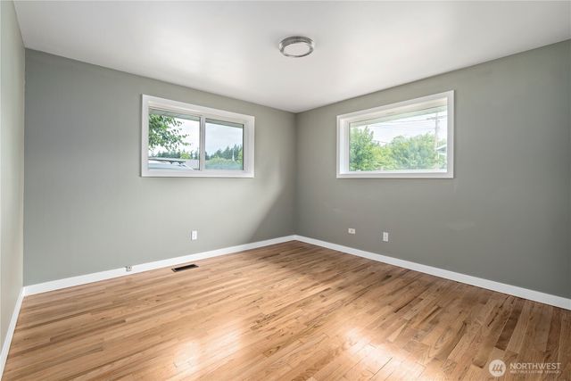 110 N Oak Harbor Road, Oak Harbor, WA 98277