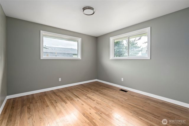 110 N Oak Harbor Road, Oak Harbor, WA 98277
