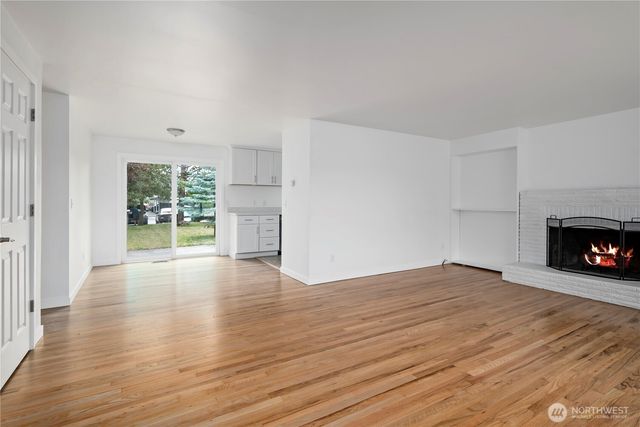 110 N Oak Harbor Road, Oak Harbor, WA 98277