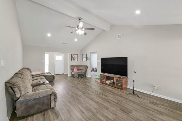 25631 Glen Loch Drive, Spring, TX 77380