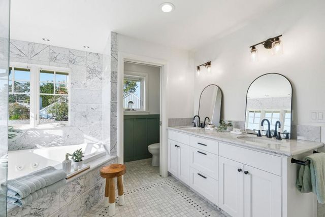 185 14th Avenue, Santa Cruz, CA 95062