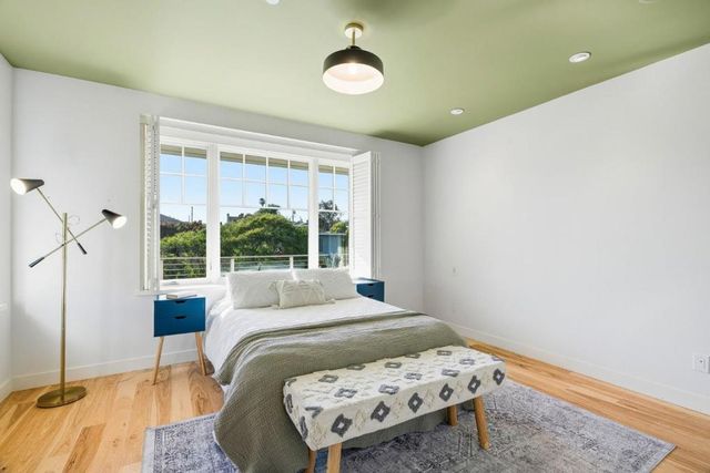 185 14th Avenue, Santa Cruz, CA 95062
