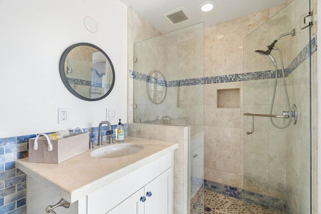 185 14th Avenue, Santa Cruz, CA 95062