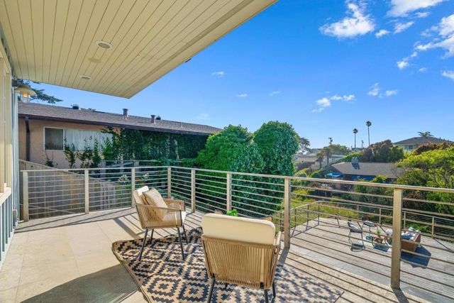 185 14th Avenue, Santa Cruz, CA 95062