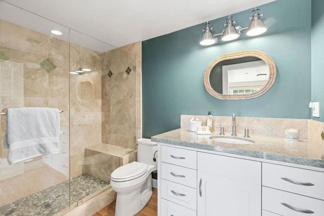 185 14th Avenue, Santa Cruz, CA 95062