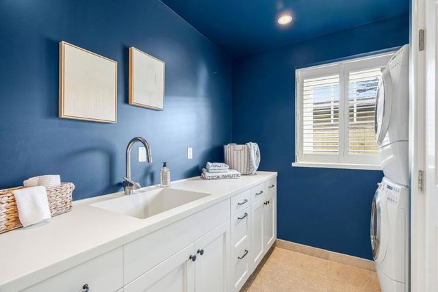 185 14th Avenue, Santa Cruz, CA 95062