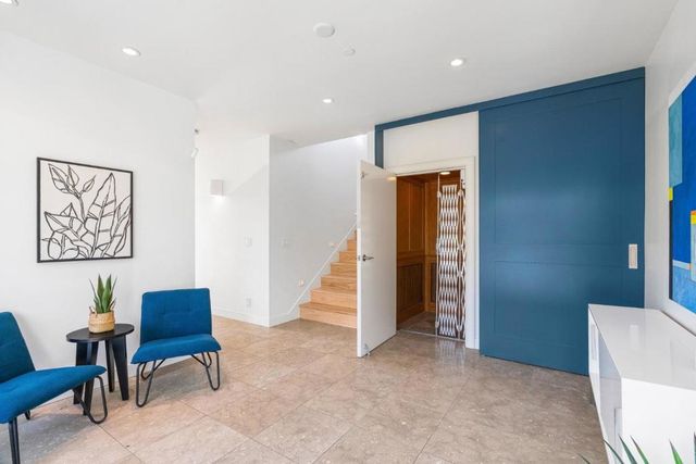 185 14th Avenue, Santa Cruz, CA 95062