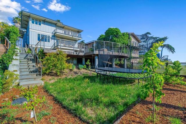 185 14th Avenue, Santa Cruz, CA 95062
