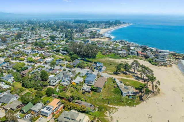185 14th Avenue, Santa Cruz, CA 95062