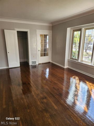 3471 AVALON Road 1, Shaker Heights, OH 44120