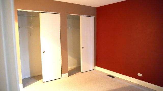 170 Inverness Court 2, Elk Grove Village, IL 60007