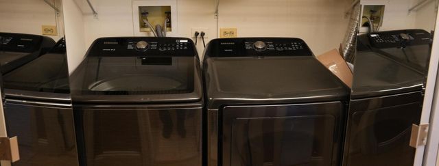 170 Inverness Court 2, Elk Grove Village, IL 60007