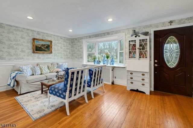 17 Frederick Pl, Hanover Twp., NJ 07927