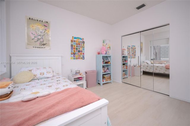 2621 Oakbrook Ln, Weston, FL 33332