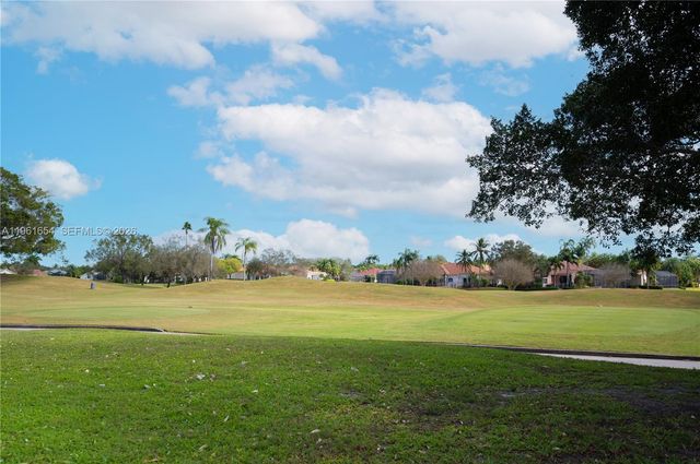 2621 Oakbrook Ln, Weston, FL 33332