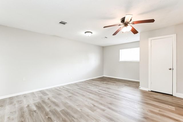 2811 26th Street, Dickinson, TX 77539