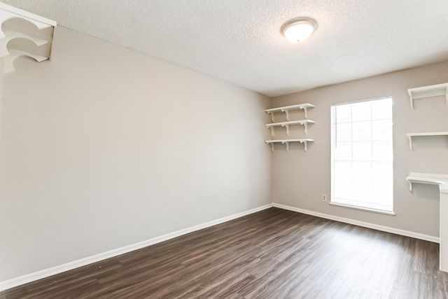 2811 26th Street, Dickinson, TX 77539