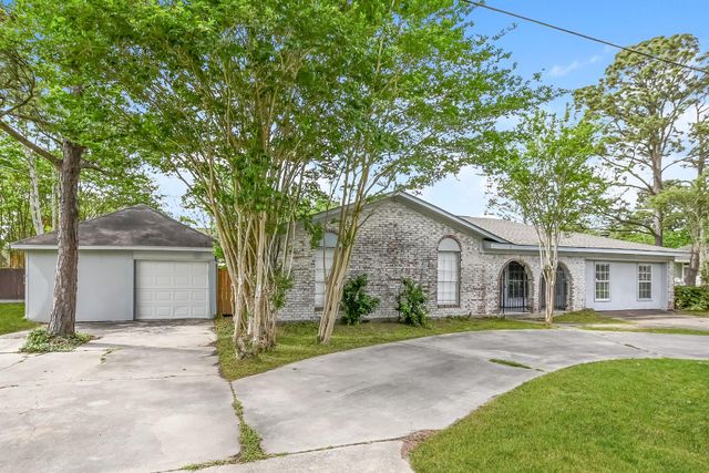 2811 26th Street, Dickinson, TX 77539