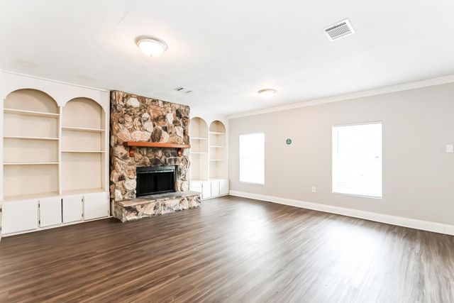 2811 26th Street, Dickinson, TX 77539
