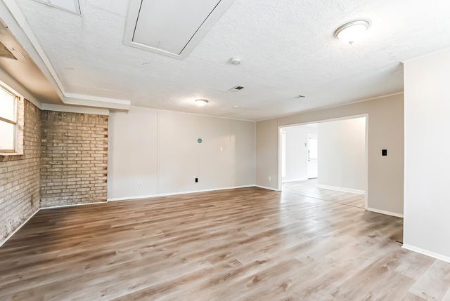 2811 26th Street, Dickinson, TX 77539