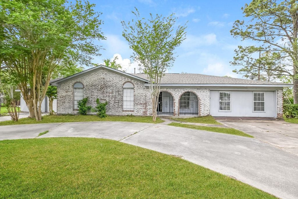 2811 26th Street, Dickinson, TX 77539