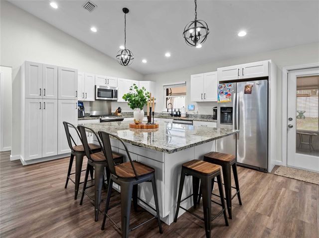 12202 MEADOW LANE, San Antonio, FL 33576