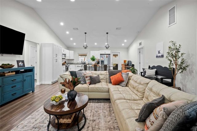 12202 MEADOW LANE, San Antonio, FL 33576