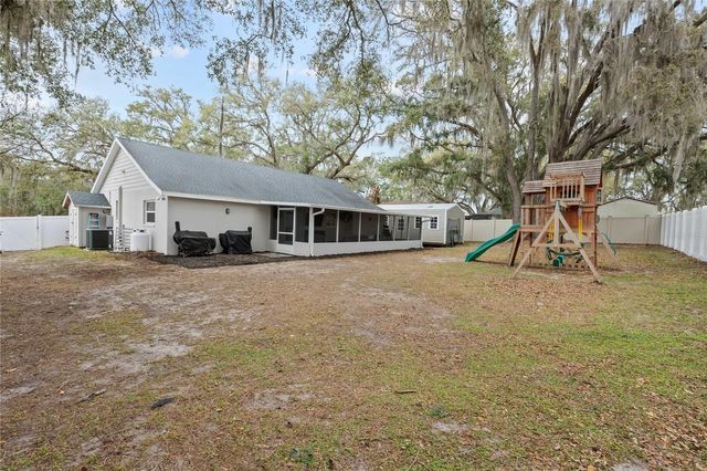 12202 MEADOW LANE, San Antonio, FL 33576