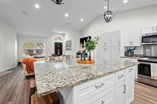 12202 MEADOW LANE, San Antonio, FL 33576