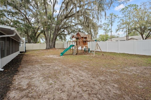 12202 MEADOW LANE, San Antonio, FL 33576