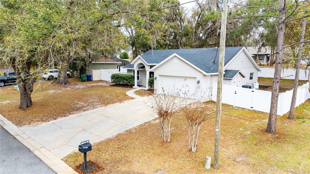 12202 MEADOW LANE, San Antonio, FL 33576