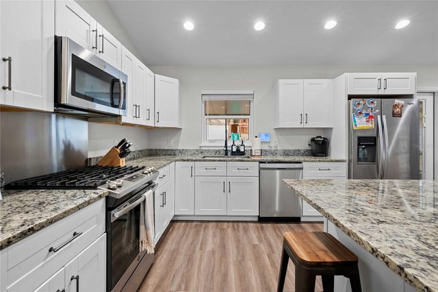 12202 MEADOW LANE, San Antonio, FL 33576