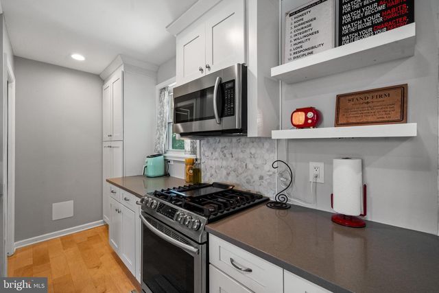 6109 LEEWOOD DR, Alexandria, VA 22310