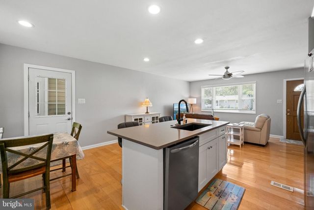 6109 LEEWOOD DR, Alexandria, VA 22310