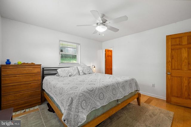 6109 LEEWOOD DR, Alexandria, VA 22310