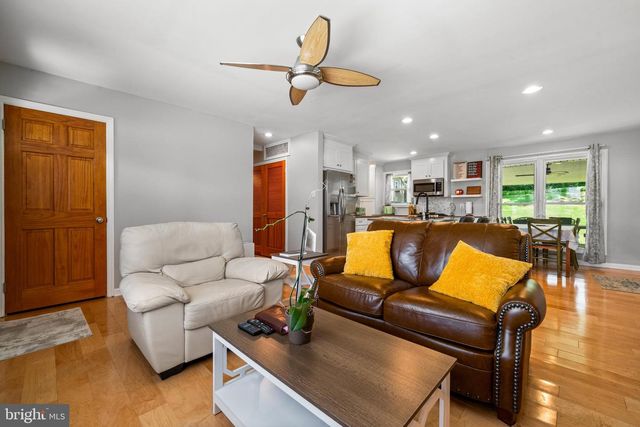 6109 LEEWOOD DR, Alexandria, VA 22310