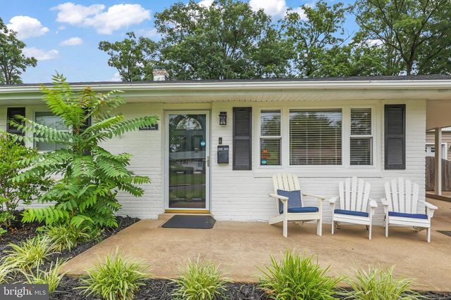 6109 LEEWOOD DR, Alexandria, VA 22310