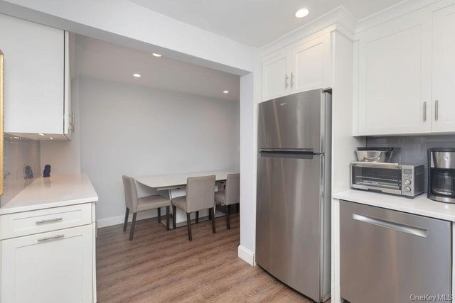 15 LEEWOOD Circle 1R, Eastchester, NY 10709